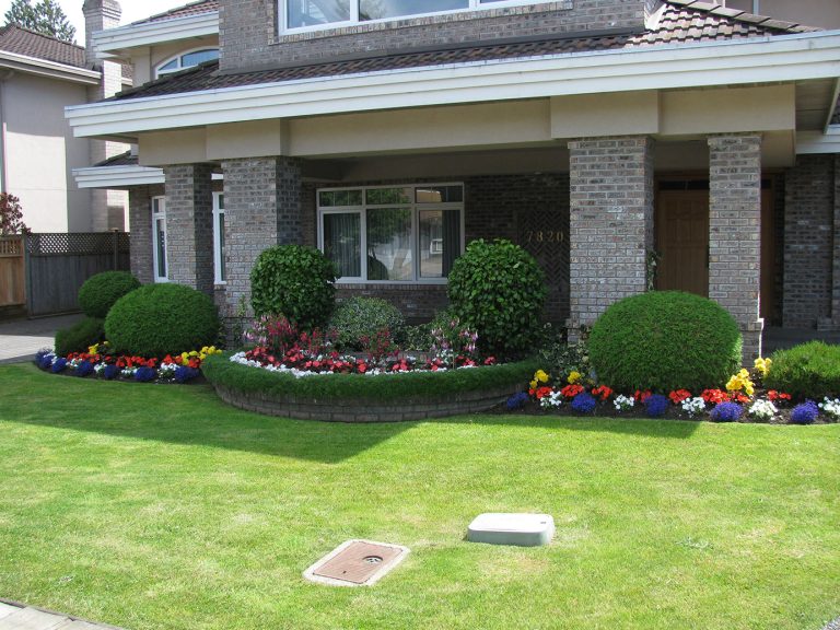 well-kept front garden